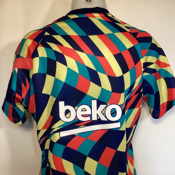 Nike FC Barcelona Soccer Jersey Women’s size Large pre match jersey - Picture 5 of 10